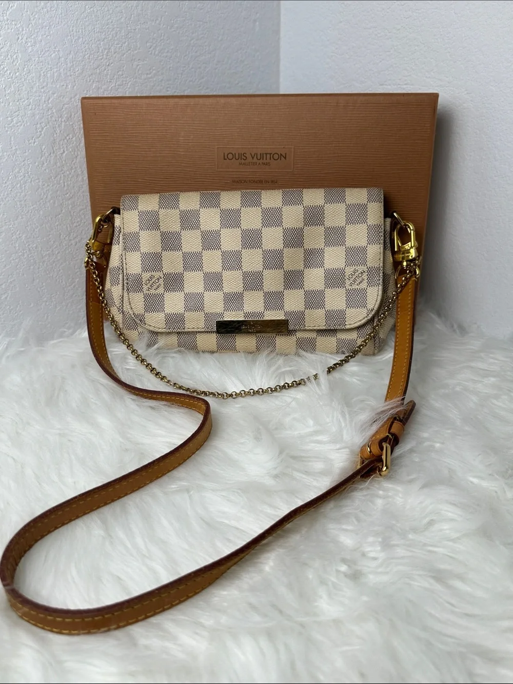💯Authentic Louis Vuitton Damier Azur Favorite PM Crossbody Bag🍀